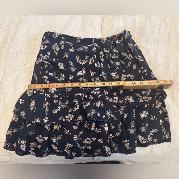 Cinq A Sept Carson Floral Silk Skirt - Picture 9 of 10